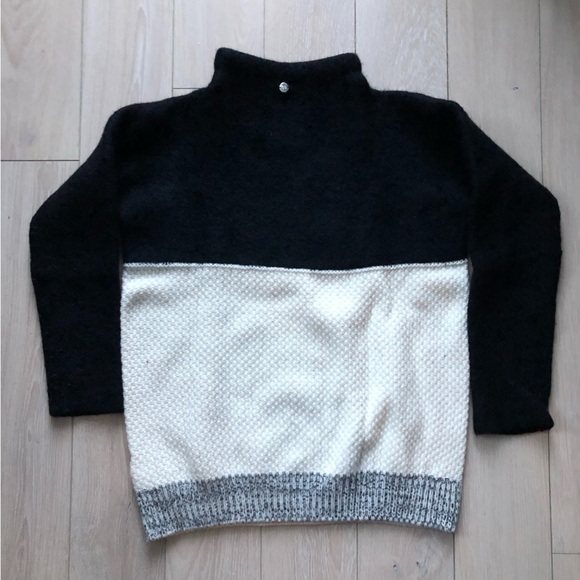 Escada Sport Wool Blend Mock Neck Colorblock Sweater in Black & White Size L - Picture 10 of 13